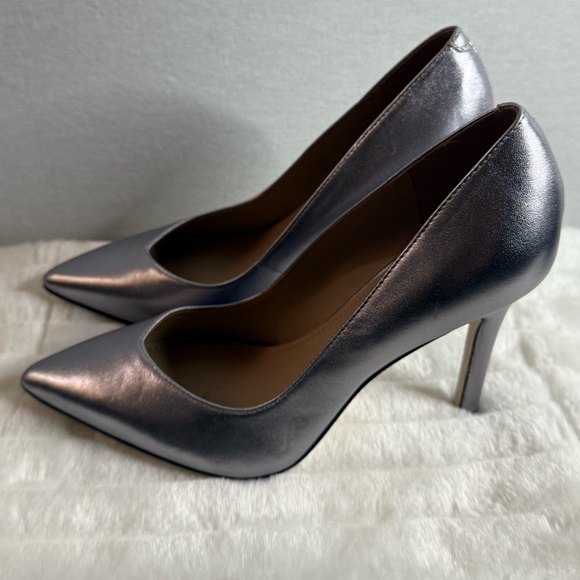 GUESS Silver Pumps 🤍 - Picture 7 of 7